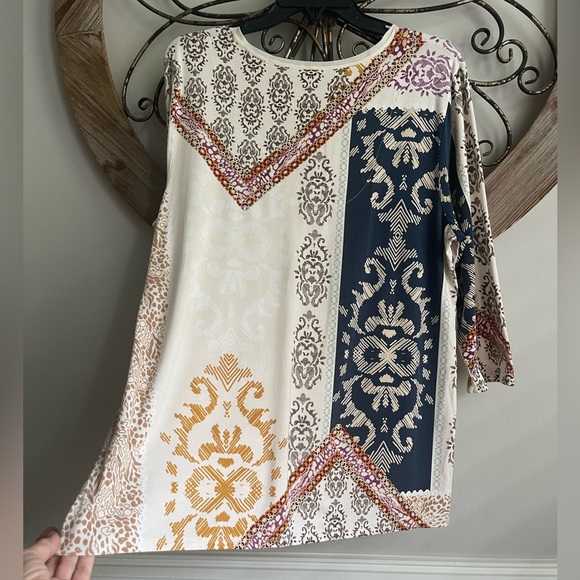 Chico’s Tunic Top - Picture 3 of 6